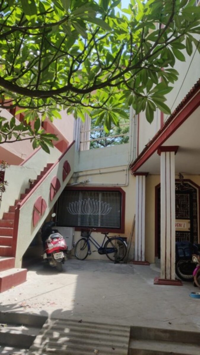 Triveni 2 Ashram — entrance